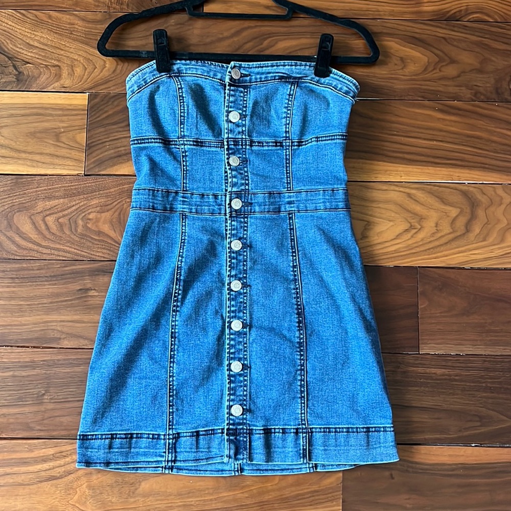 Button-up Strapless Jean Dress
